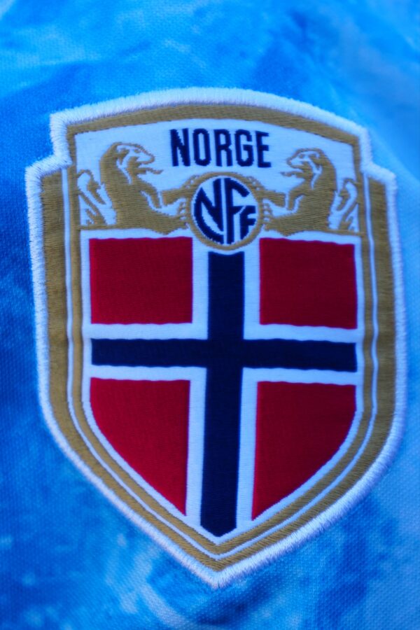 Norway 20/21 Away Kit (L) - Image 2