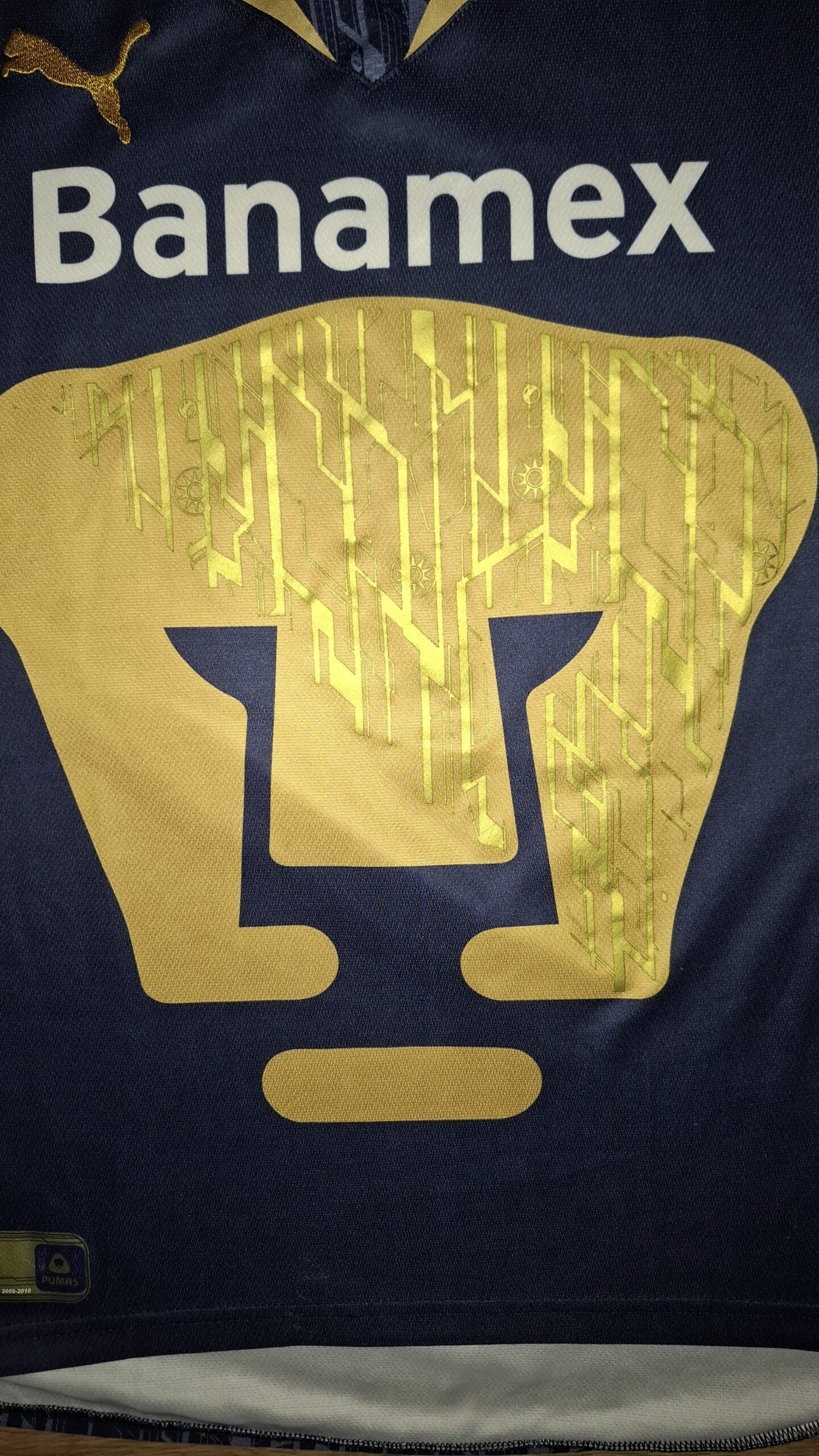 Pumas 09/10 Home shirt (S) - Image 4