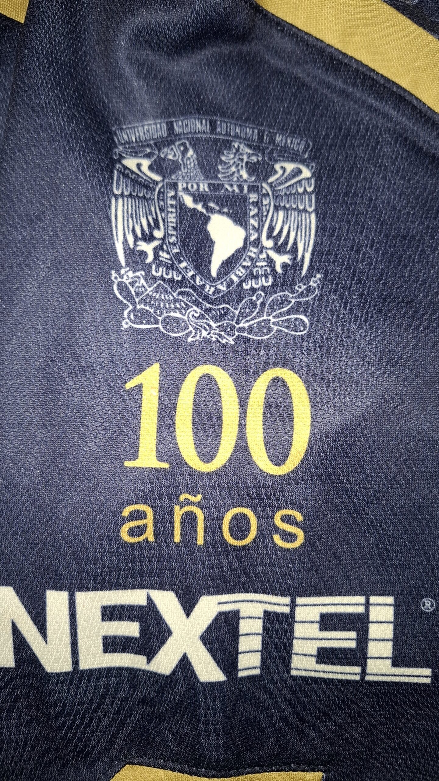 Pumas 09/10 Home shirt (S) - Image 3