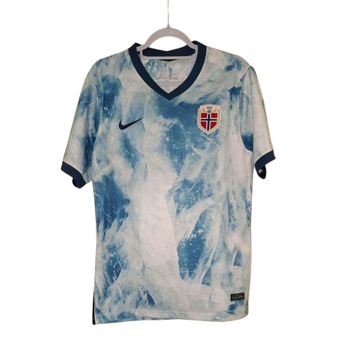 Norway 20/21 Away Kit (L)